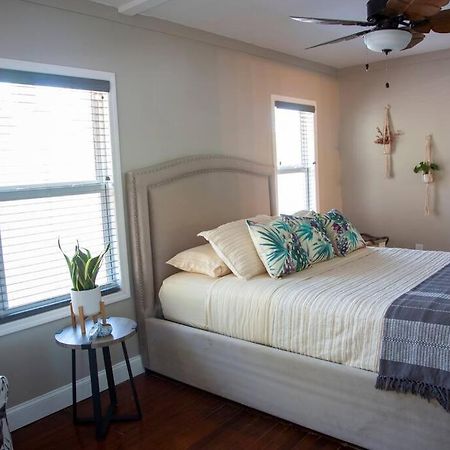 Two Bedroom Ranch With Private Deck Close To Beach 沃思湖 外观 照片